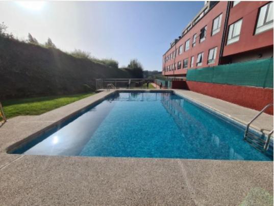 דירות Piso Con Piscina En סאדה מראה חיצוני תמונה